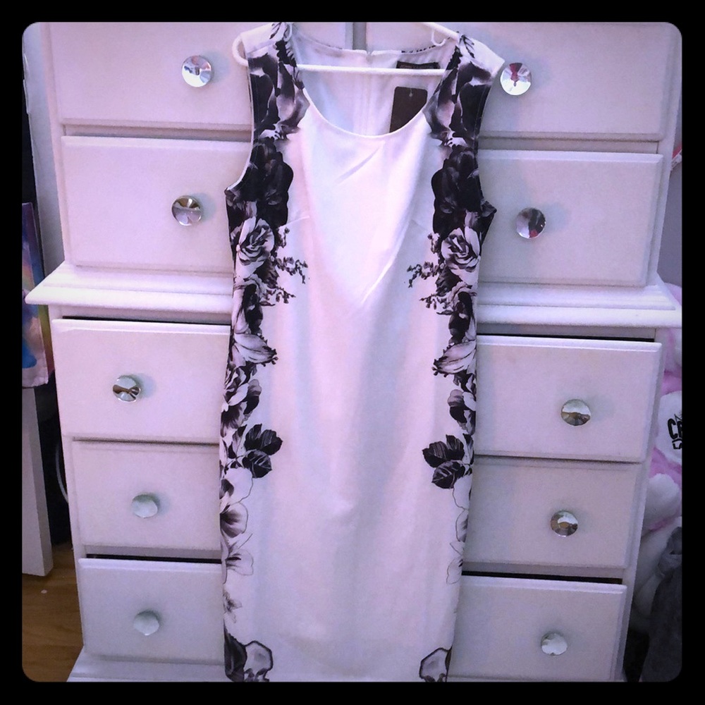 fitted sleeveless dress silk like material